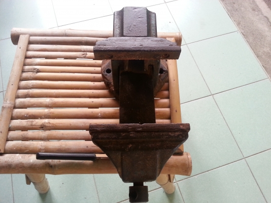 ขายปากกาจับเหล็กรุ่นเก่าๆทนๆๆขนากปากยาว150มิลลิเมตร(6นิ้ว)ตัวใหญ่ ขายปากกาจับเหล็กรุ่นเก่าๆทนๆๆขนากปากยาว150มิลลิเมตร(6นิ้ว)ตัวใหญ่