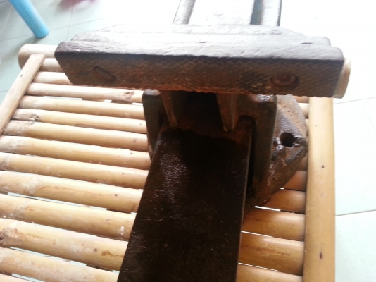 ขายปากกาจับเหล็กรุ่นเก่าๆทนๆๆขนากปากยาว150มิลลิเมตร(6นิ้ว)ตัวใหญ่ ขายปากกาจับเหล็กรุ่นเก่าๆทนๆๆขนากปากยาว150มิลลิเมตร(6นิ้ว)ตัวใหญ่