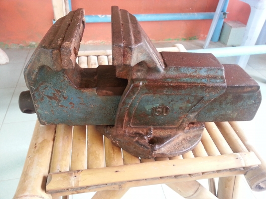 ขายปากกาจับเหล็กรุ่นเก่าๆทนๆๆขนากปากยาว150มิลลิเมตร(6นิ้ว)ตัวใหญ่