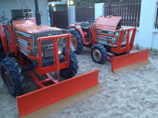 ขายด่วน Kubota L3202DT 4WD + ใบมีดดันหน้าใหม่
