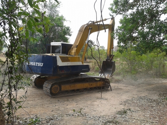 ขาย KOMATSU PC 200-5 เล่มทะเบียน ไฟฟ้า กล่อง แอร์ ครบ คอลโทรลสั้น