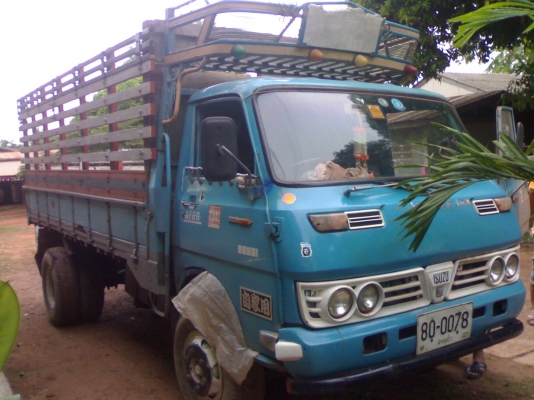 ขาย6ล้อวางเครื่อง115ช่วงล่างเอฟ แต่เครื่องไม่มีใบคุม