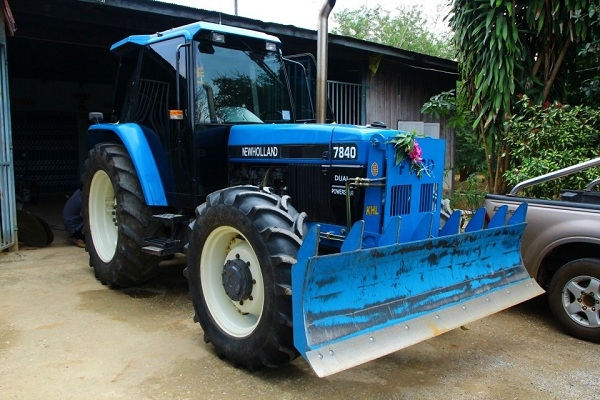ยกเลิกการขาย รถไถฟอร์ด7840 NEW HOLLAND