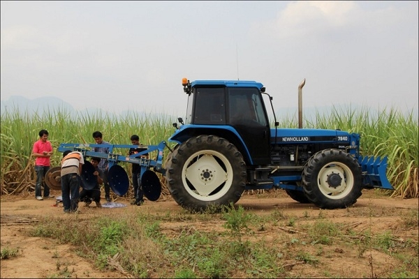 ยกเลิกการขาย รถไถฟอร์ด7840 NEW HOLLAND