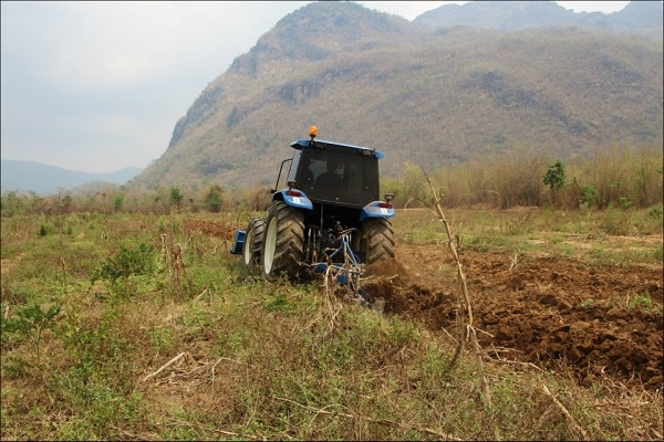 ยกเลิกการขาย รถไถฟอร์ด7840 NEW HOLLAND