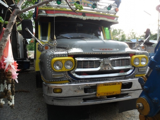 ขาย รถหน้ายาว10ล้อดั้ม สภาพสวยพร้อมใช้งาน