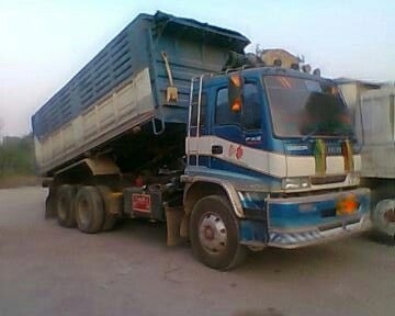 รถอิซูซุ 10 ล้อดั๊ม 320 แรงม้า ปี 50 ( ขายแม่ลูก )  สนใจติดต่อ 081 - 6079515