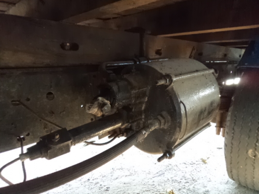 ขายรถ6ล้ออีซูซุTLช่วงสัน เครื่อง85แรง สภาสวยพร้อมใช้งานคับ