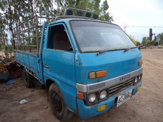 ขายรถอีซูซุ4ล้อกลาง เครื่อง74แรง สภาพดีพร้อมใช้งานคับ