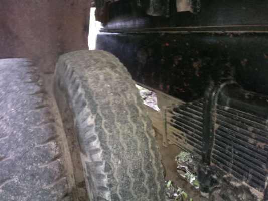 รถอิซูซุ 10 ล้อดั๊ม 240 แรงม้า ปี 36  ( ขาวทำฟ้า ) สนใจติต่อ 081 - 6079515