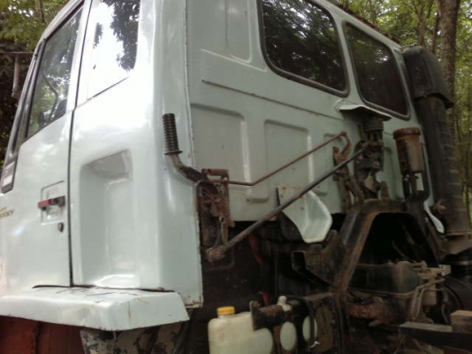 รถอิซูซุ 10 ล้อดั๊ม 240 แรงม้า ปี 36  ( ขาวทำฟ้า ) สนใจติต่อ 081 - 6079515