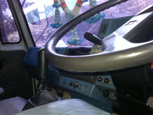 รถอิซูซุ 10 ล้อดั๊ม 240 แรงม้า ปี 36  ( ขาวทำฟ้า ) สนใจติต่อ 081 - 6079515