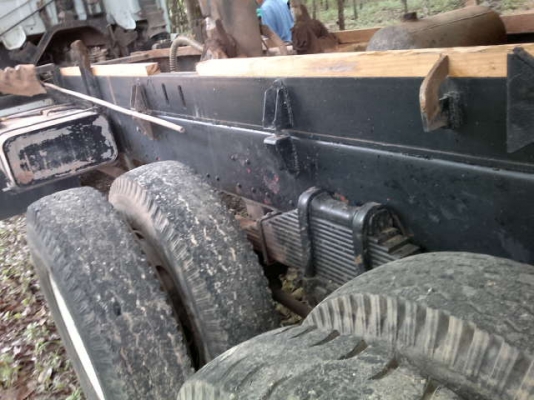 รถอิซูซุ 10 ล้อดั๊ม 240 แรงม้า ปี 36  ( ขาวทำฟ้า ) สนใจติต่อ 081 - 6079515