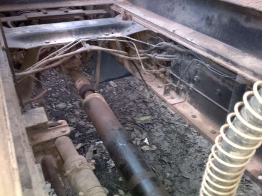 รถอิซูซุ 10 ล้อดั๊ม 240 แรงม้า ปี 36  ( ขาวทำฟ้า ) สนใจติต่อ 081 - 6079515