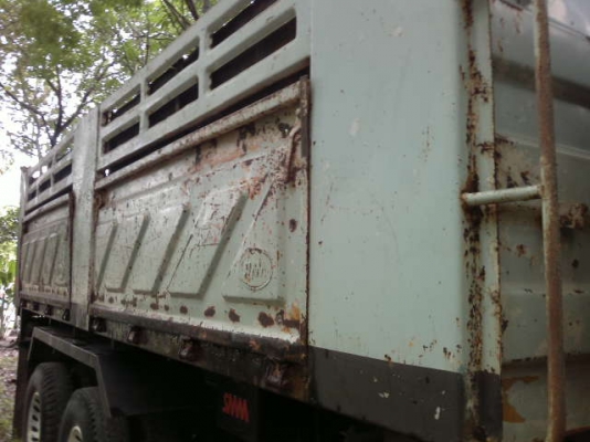 รถอิซูซุ 10 ล้อดั๊ม 240 แรงม้า ปี 36  ( ขาวทำฟ้า ) สนใจติต่อ 081 - 6079515