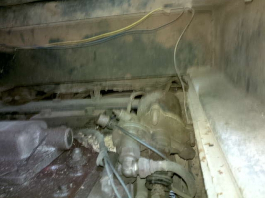 รถอิซูซุ 10 ล้อดั๊ม 240 แรงม้า ปี 36  ( ขาวทำฟ้า ) สนใจติต่อ 081 - 6079515