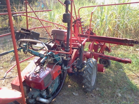 ขายด่วนรถตัดอ้อยนั่งขับ kiata