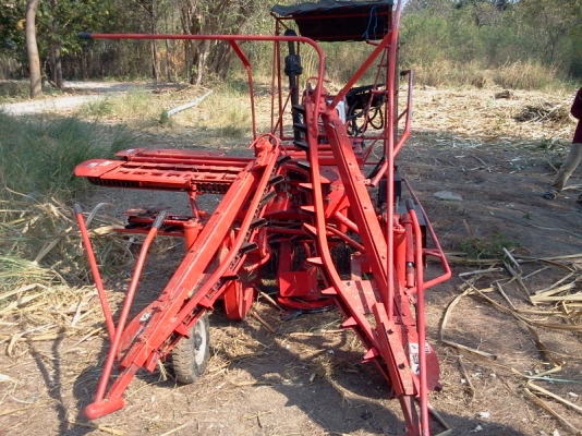 ขายด่วนรถตัดอ้อยนั่งขับ kiata