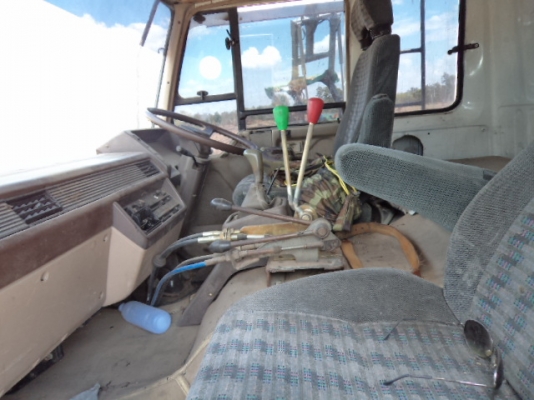 ขายรถ10ล้อ2เพลาฮีโน่FN215K  สภาพดีพร้อมใช้งานคับ