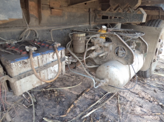 ขายรถ10ล้อ2เพลาฮีโน่FN215K  สภาพดีพร้อมใช้งานคับ