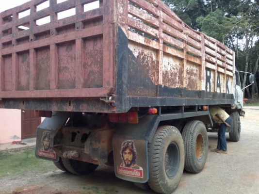 รถฮีโน่ 10 ล้อดั๊ม FM226   220 แรงม้า สนใจติดต่อ 081 - 6079515