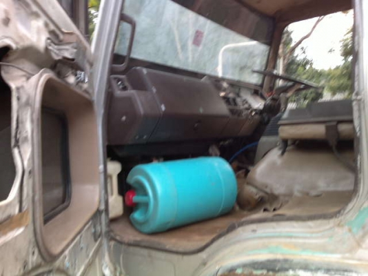 รถฮีโน่ 10 ล้อดั๊ม FM226   220 แรงม้า สนใจติดต่อ 081 - 6079515