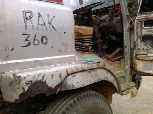 รถฮีโน่ 10 ล้อดั๊ม FM226   220 แรงม้า สนใจติดต่อ 081 - 6079515