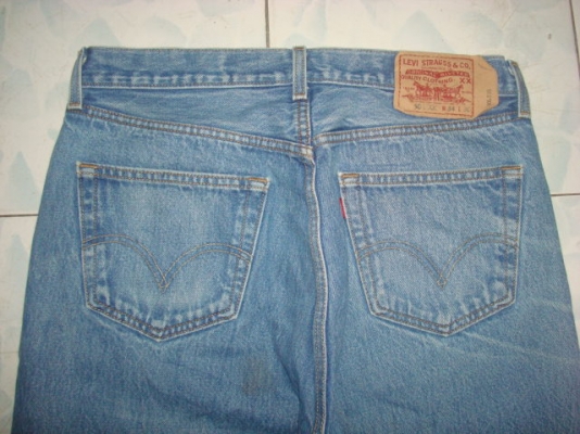# 8582 # ยีนส์ Levi's 501 ผ้าทราย ของแท้ มือสอง เอว 34 ยาว 26 ตะเข็บสวยๆๆ # 8582 # ยีนส์ Levi's 501 ผ้าทราย ของแท้ มือสอง เอว 34 ยาว 26 ตะเข็บสวยๆๆ