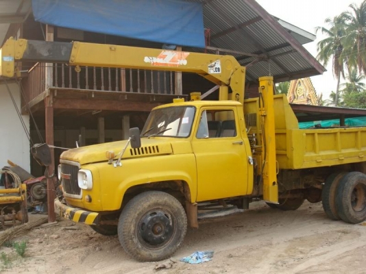 NISSAN UD หกล้อติดเครน 3 ตัน เครื่องดี พร้อมใช้ คัสซีดี สภาพโดยรวมดี เอกสารครบ พร้อมโอนครับ