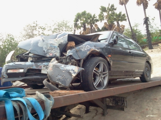 ขายซาก Honda แอคคอท ปี94 ชนหน้ามา ไม่มีทะเบียนะคับเอาไปอะไหล่กัน ขายซาก Honda แอคคอท ปี94 ชนหน้ามา ไม่มีทะเบียนะคับเอาไปอะไหล่กัน