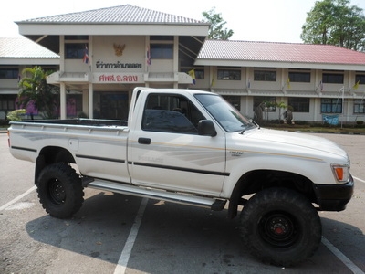 ขายรถ 4x4 คานแข็ง พร้อมใช้งาน ภาคเหนือ 330.000 ขายรถ 4x4 คานแข็ง พร้อมใช้งาน ภาคเหนือ 330.000