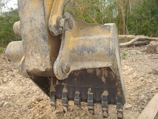 IHI IS-220 แบคโฮ สภาพพร้อมใช้ เอกสารอินวอยส์ ราคาต่อรองได้อีก