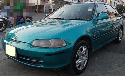 HONDA CIVIC โฉมเตารีด 4 ประตู 1.5 VTi-E