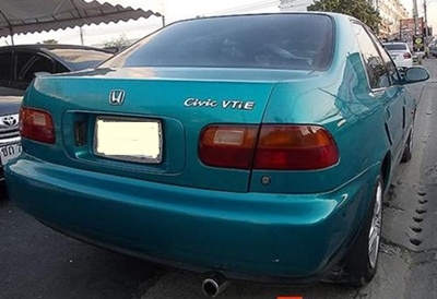 HONDA CIVIC โฉมเตารีด 4 ประตู 1.5 VTi-E