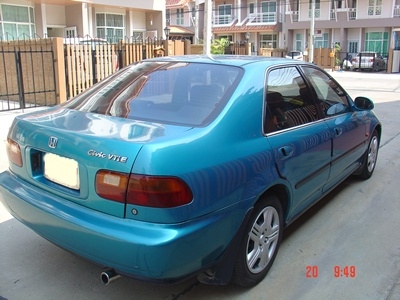 HONDA CIVIC โฉมเตารีด 4 ประตู 1.5 VTi-E