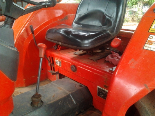 ***ขออนุญาต ลงขายใหม่ครับ***ขาย รถไถ KUBOTA M5000SU 2เพลา สภาพสวย ใช้งานน้อย 61x ชม. สีสวยไม่มีตายไม่มีด้าน เครื่องแห้ง ไม่มีเยิ้ม ยางสวยติดรถมายังไม่เคยเปลี่ยน พร้อมอุปกรณ์ 4ชิ้น ใบดัน ผาน3 ผาน 6 ผานขุดมัน ระบบไฟครบสมบูรณ์ ไฮดรอลิคไม่มีแตกไม่มีเยิ้ม คานไ