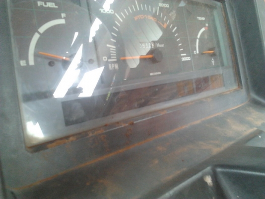 ***ขออนุญาต ลงขายใหม่ครับ***ขาย รถไถ KUBOTA M5000SU 2เพลา สภาพสวย ใช้งานน้อย 61x ชม. สีสวยไม่มีตายไม่มีด้าน เครื่องแห้ง ไม่มีเยิ้ม ยางสวยติดรถมายังไม่เคยเปลี่ยน พร้อมอุปกรณ์ 4ชิ้น ใบดัน ผาน3 ผาน 6 ผานขุดมัน ระบบไฟครบสมบูรณ์ ไฮดรอลิคไม่มีแตกไม่มีเยิ้ม คานไ