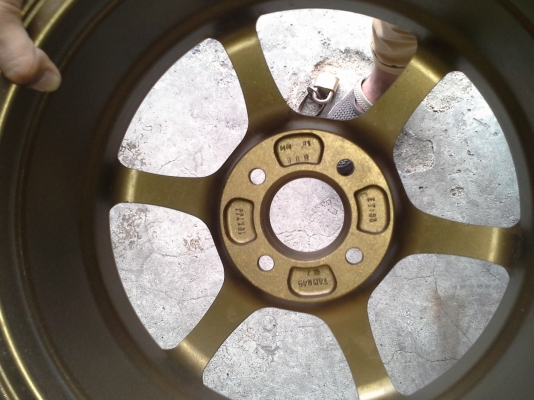 ขายล้อซิ่งขอบ15 ถูกๆครับมี2ชุด