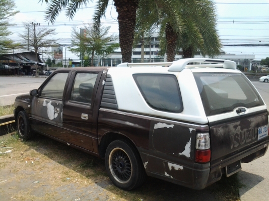 อีซูซุ 4 ประตู เครื่อง j