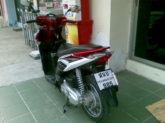 คลิ๊กไอปี 2554 รถสวยจริง รถเดิมสนิท ขับดีมาก ขายถูก