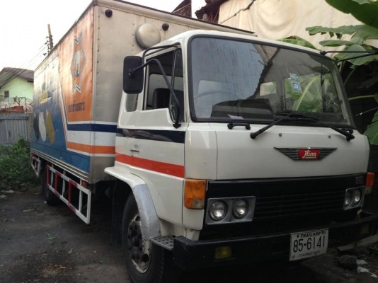 ขาย  HINO GD  6 ล้อ     ยาว 6 ด่วน