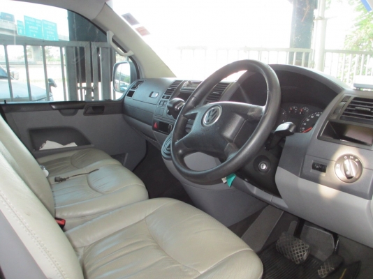 รายละเอียด ขาย VOLKSWAGEN, CARAVELLE 2.5 TDI ปี 05 สวยตามรูปรถผู้บริหารวิ่งน้อยมาก รายละเอียด ขาย VOLKSWAGEN, CARAVELLE 2.5 TDI ปี 05 สวยตามรูปรถผู้บริหารวิ่งน้อยมาก