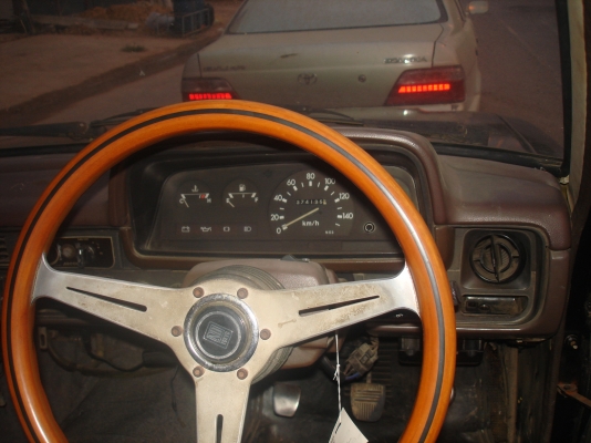 ขายรถบ้านTOYOTA  RN40 ม้ากระโดดพร้อมขับrnเครื่องดีวื่ง120สบายๆ ช่วงล่างแน่นrnเอกสารครบพร้อมโอน