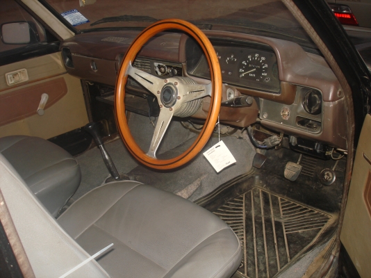 ขายรถบ้านTOYOTA  RN40 ม้ากระโดดพร้อมขับrnเครื่องดีวื่ง120สบายๆ ช่วงล่างแน่นrnเอกสารครบพร้อมโอน