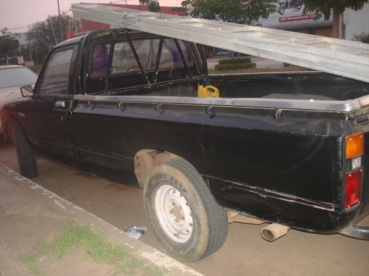 ขายรถบ้านTOYOTA  RN40 ม้ากระโดดพร้อมขับrnเครื่องดีวื่ง120สบายๆ ช่วงล่างแน่นrnเอกสารครบพร้อมโอน