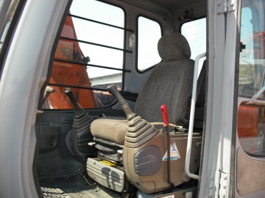 สินค้าใหม่ นำเข้าจากญี่ปุ่น รถขุด ฮิตาชิ EX120-5  ราคาไม่แพง นอกแท้ ไม่มีการใช้งานในไทย สนใจโทรหาเจี๊ยบเลยค่ะ 087-3310254 เจี๊ยบค่ะ