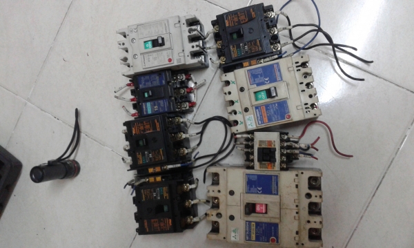 เบรคเกอร์ไฟฟ้า 125.50.15.10.10.5.5.แอมป์