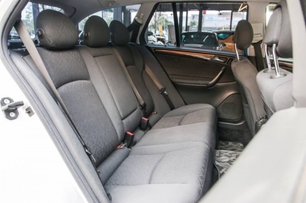 ขาย BENZ C200 KOM ESTATE ปี 2002