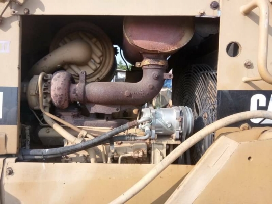 ขาย 850,000  CAT D5H แผ่นตีนเป็ดสป๊อกเก็ตลอย เครื่องแรง เกียร์ตัดแรง  ช่วงล่างสวย เอกสารเล่มพร้อมใช้ รถอยู่ พระนครอยุธยา 090-772-3710 090-772-3708