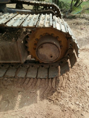 ขายโคมัสสึ 120-3 0985947837 ขายโคมัสสึ 120-3 0985947837